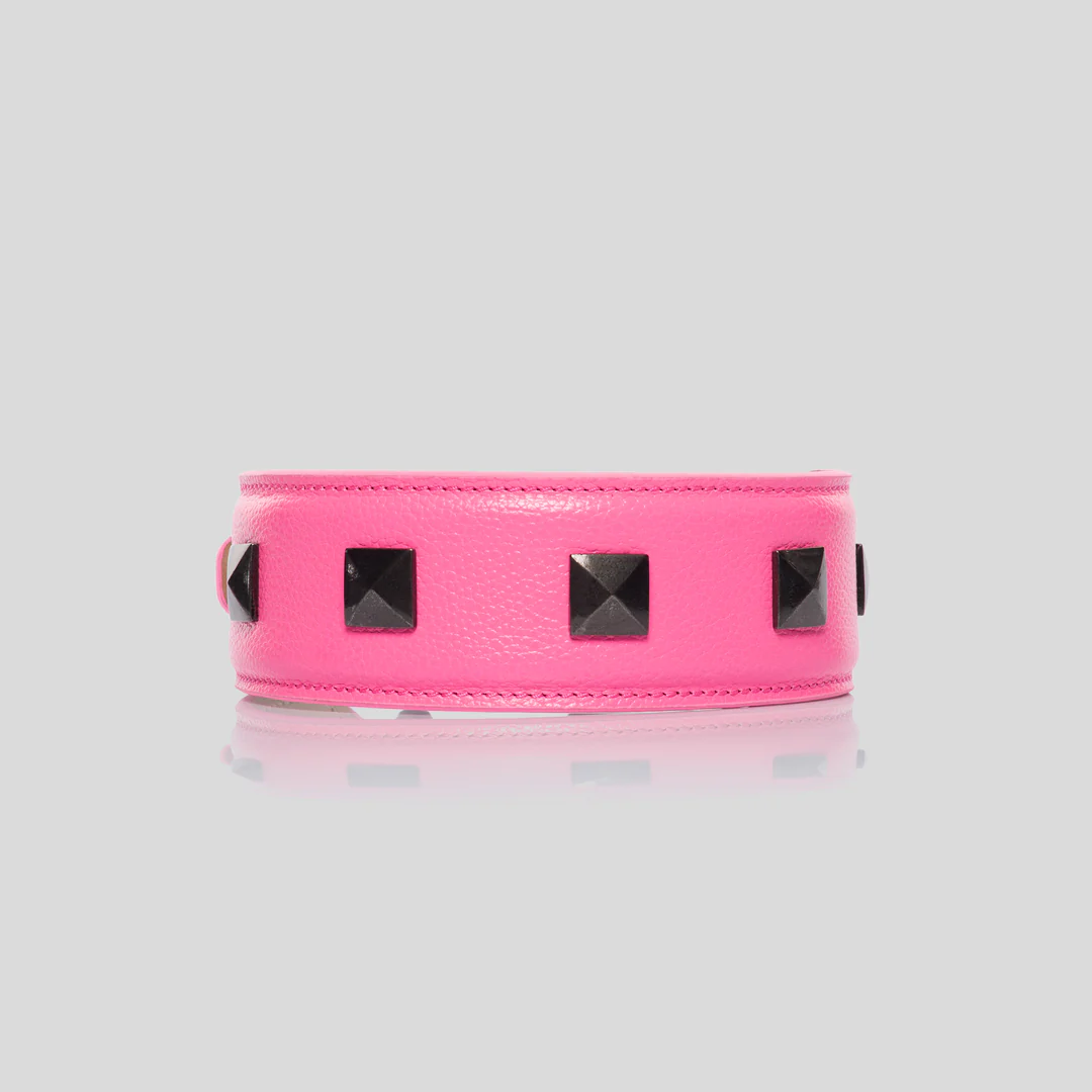 Collar Rosado Cuero Taches Ancho